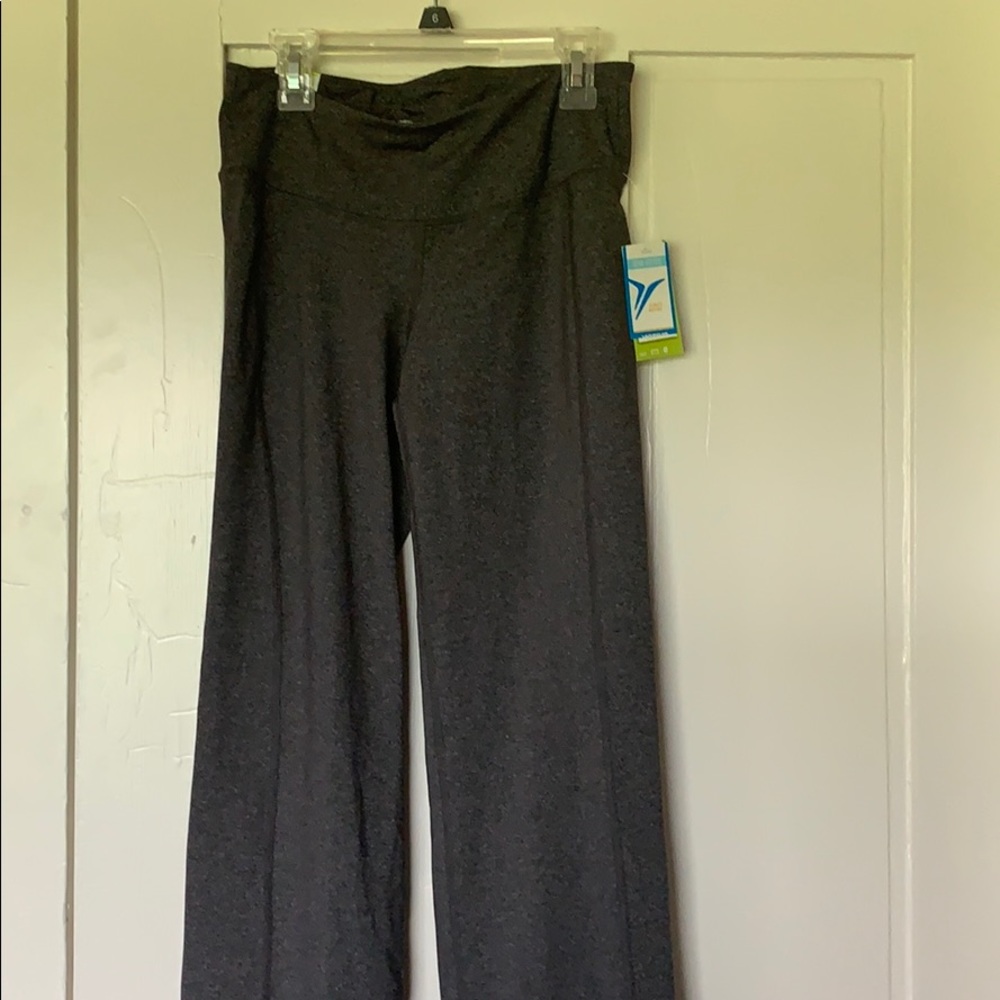 Old navy active semi fitted boot cut pants